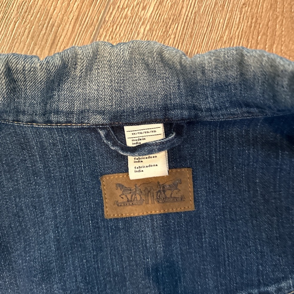 Levi’s Jean Jacket - image 4